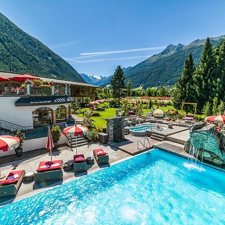 Relais&Châteaux Spa-Hotel Jagdhof Neustift im Stubaital Exterior foto